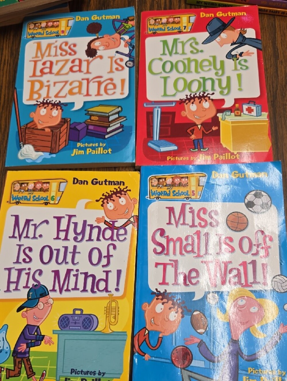 Colorful Chapter Book Set - Kids Reading Collection - Picture 3 of 4